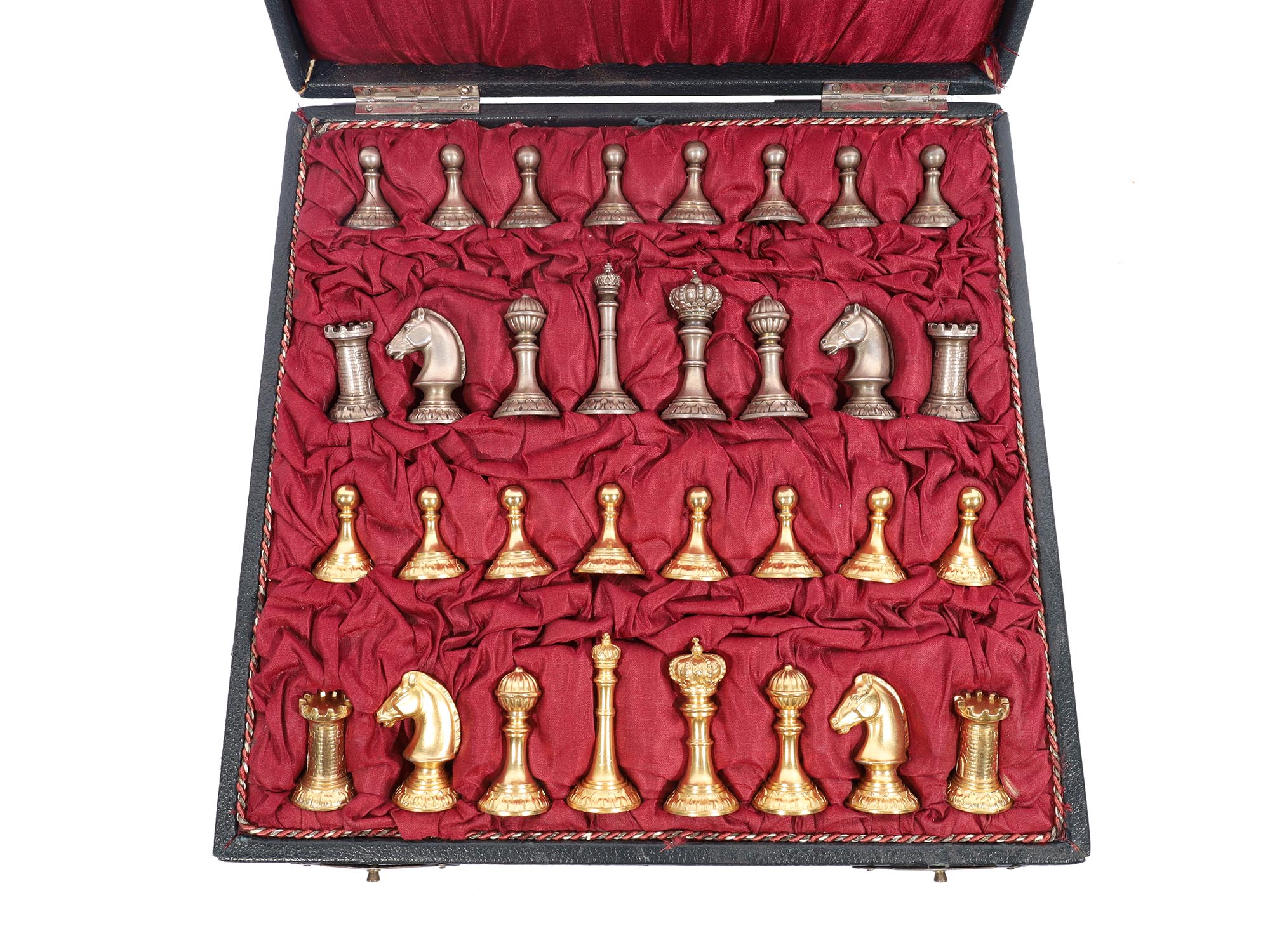 GERMAN ENGRAVED 800 GILT SILVER CHESS SET IN CASE PIC-1